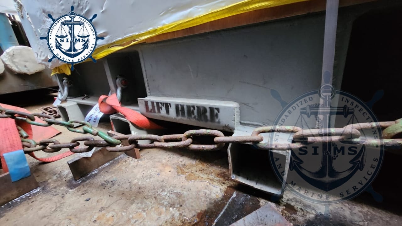 Lifting points and lashing arrangement recorded during the survey